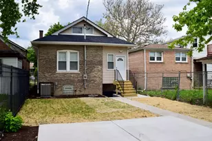 10453 S Indiana Ave, Chicago, IL 60628 - Photo 2