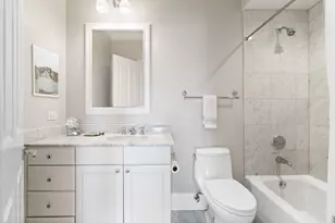 1634 W Surf St, Chicago, IL 60657 - Photo 40