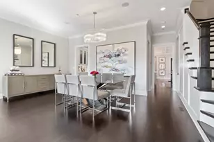 1634 W Surf St, Chicago, IL 60657 - Photo 10