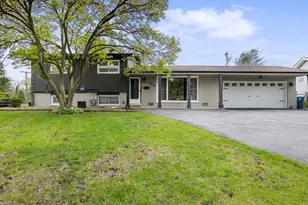 724 Lexington Dr, Chicago Heights, IL 60411 - Photo 1