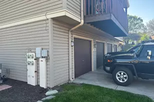 5700 Dutch Mill Ct, Hanover Park, IL 60133 - Photo 2