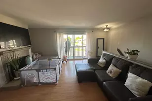 5700 Dutch Mill Ct, Hanover Park, IL 60133 - Photo 10