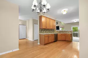 3270 Ronan Dr, Lake in the Hills, IL 60156 - Photo 12