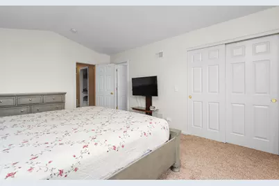 3270 Ronan Drive, Lake in the Hills, IL 60156 - Photo 24