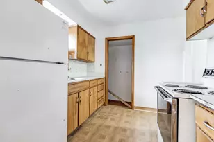 906 Georgia St, Joliet, IL 60435 - Photo 10