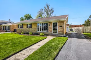 113 E Central Ave, Lombard, IL 60148 - Photo 2
