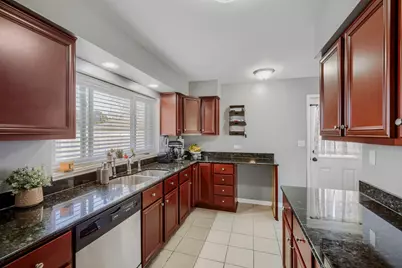 113 E Central Avenue, Lombard, IL 60148 - Photo 8