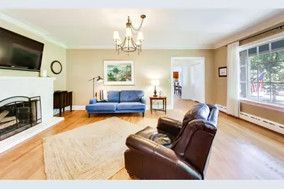 172 Barrypoint Road, Riverside, IL 60546 - Photo 8