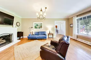 172 Barrypoint Rd, Riverside, IL 60546 - Photo 8