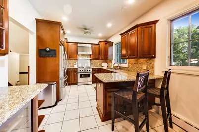172 Barrypoint Road, Riverside, IL 60546 - Photo 14