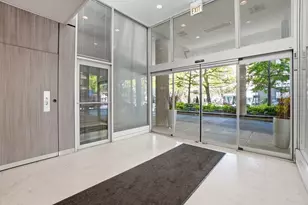 5757 N Sheridan Rd, Chicago, IL 60660 - Photo 4