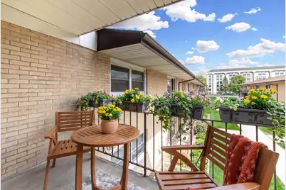6126 S Kensington Avenue #C, Countryside, IL 60525 - Photo 14