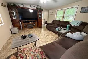 517 Fremont St, Kinmundy, IL 62854 - Photo 6