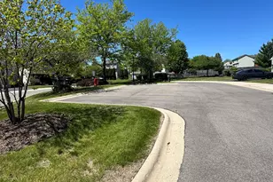 1807 Magnolia Ct, McHenry, IL 60051 - Photo 18