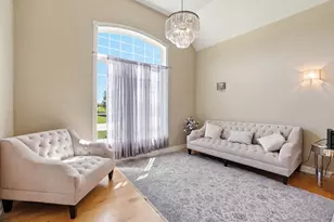 10S372 Tim Ct, Willowbrook, IL 60527 - Photo 6