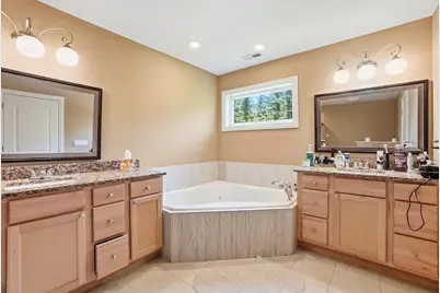 10S372 Tim Court, Willowbrook, IL 60527 - Photo 22