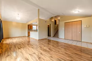 3314 Willow Ln, Markham, IL 60428 - Photo 2