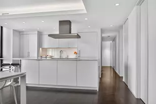 1530 N Dearborn Pkwy, Chicago, IL 60610 - Photo 6