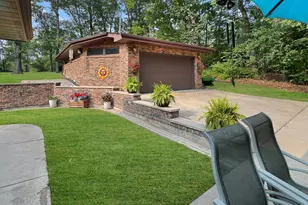 22929 Burnham Ave, Chicago Heights, IL 60411 - Photo 10