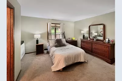 22929 Burnham Avenue, Chicago Heights, IL 60411 - Photo 28
