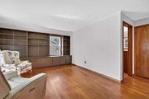 11006 Oxford Ave, Chicago Ridge, IL 60415 - Photo 4