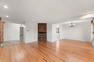 8737 S 50th Ave, Oak Lawn, IL 60453 - Photo 6
