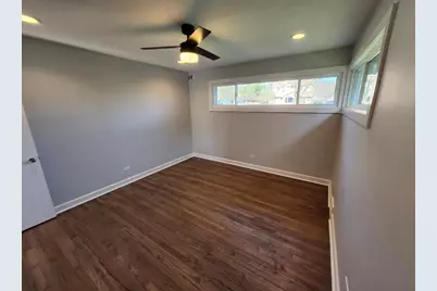 16 N Kenilworth Avenue, Mount Prospect, IL 60056 - Photo 14