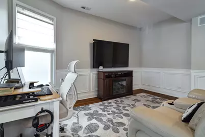 2255 N Avers Avenue, Chicago, IL 60647 - Photo 12