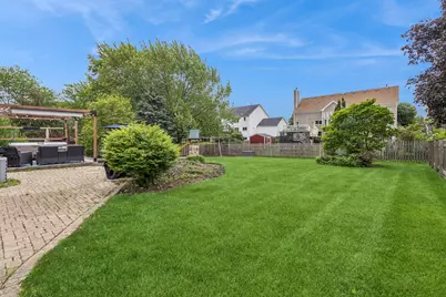 721 Ambria Drive, Mundelein, IL 60060 - Photo 22