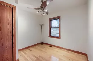 10401 S Trumbull Ave, Chicago, IL 60655 - Photo 6