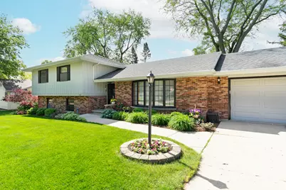 1505 Lakewood Drive, Mendota, IL 61342 - Photo 4
