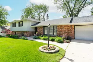 1505 Lakewood Dr, Mendota, IL 61342 - Photo 4