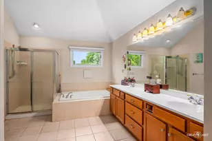 424 Camden Cir, Oswego, IL 60543 - Photo 14
