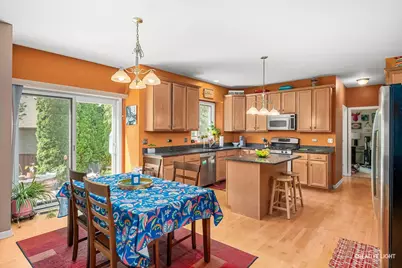 424 Camden Circle, Oswego, IL 60543 - Photo 6