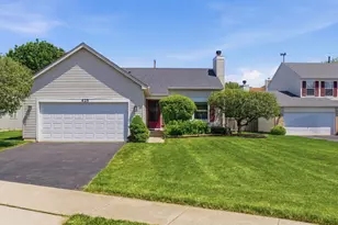 425 Hobart Dr, South Elgin, IL 60177 - Photo 2
