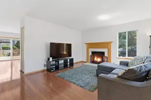 425 Hobart Dr, South Elgin, IL 60177 - Photo 6