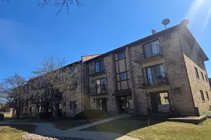 340 Klein Creek Ct, Carol Stream, IL 60188 - Photo 1