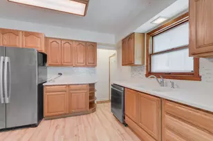 4605 Jerome Ave, Skokie, IL 60076 - Photo 6
