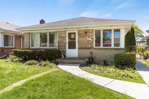 4605 Jerome Ave, Skokie, IL 60076 - Photo 2