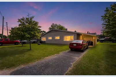 110 W Valley View Drive, McHenry, IL 60051 - Photo 1