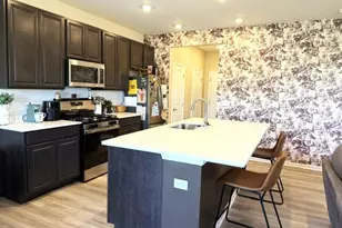 341 Red Oak Cir, Volo, IL 60020 - Photo 10