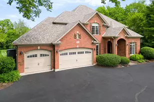 28616 W Park Dr, Barrington, IL 60010 - Photo 2