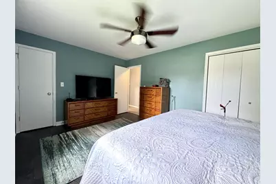 315 Maplewood Drive, Lakemoor, IL 60051 - Photo 16