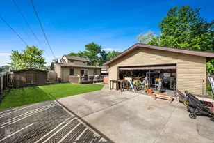 5849 W 90th St, Oak Lawn, IL 60453 - Photo 10