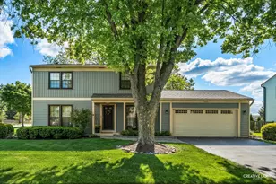 1651 Casa Solana Dr, Wheaton, IL 60189 - Photo 2