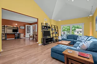 129 S Hudson Street, Westmont, IL 60559 - Photo 10