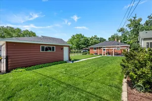 129 S Hudson St, Westmont, IL 60559 - Photo 4