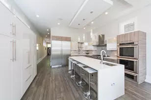 2125 W Erie St, Chicago, IL 60612 - Photo 8