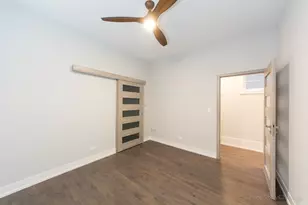 2125 W Erie St, Chicago, IL 60612 - Photo 32