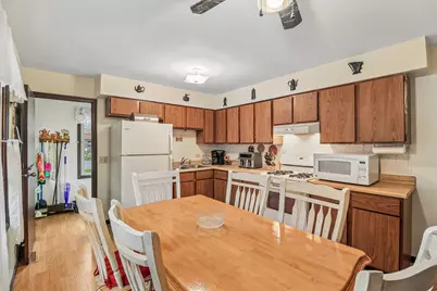 1512 Elm Avenue, Round Lake Beach, IL 60073 - Photo 6